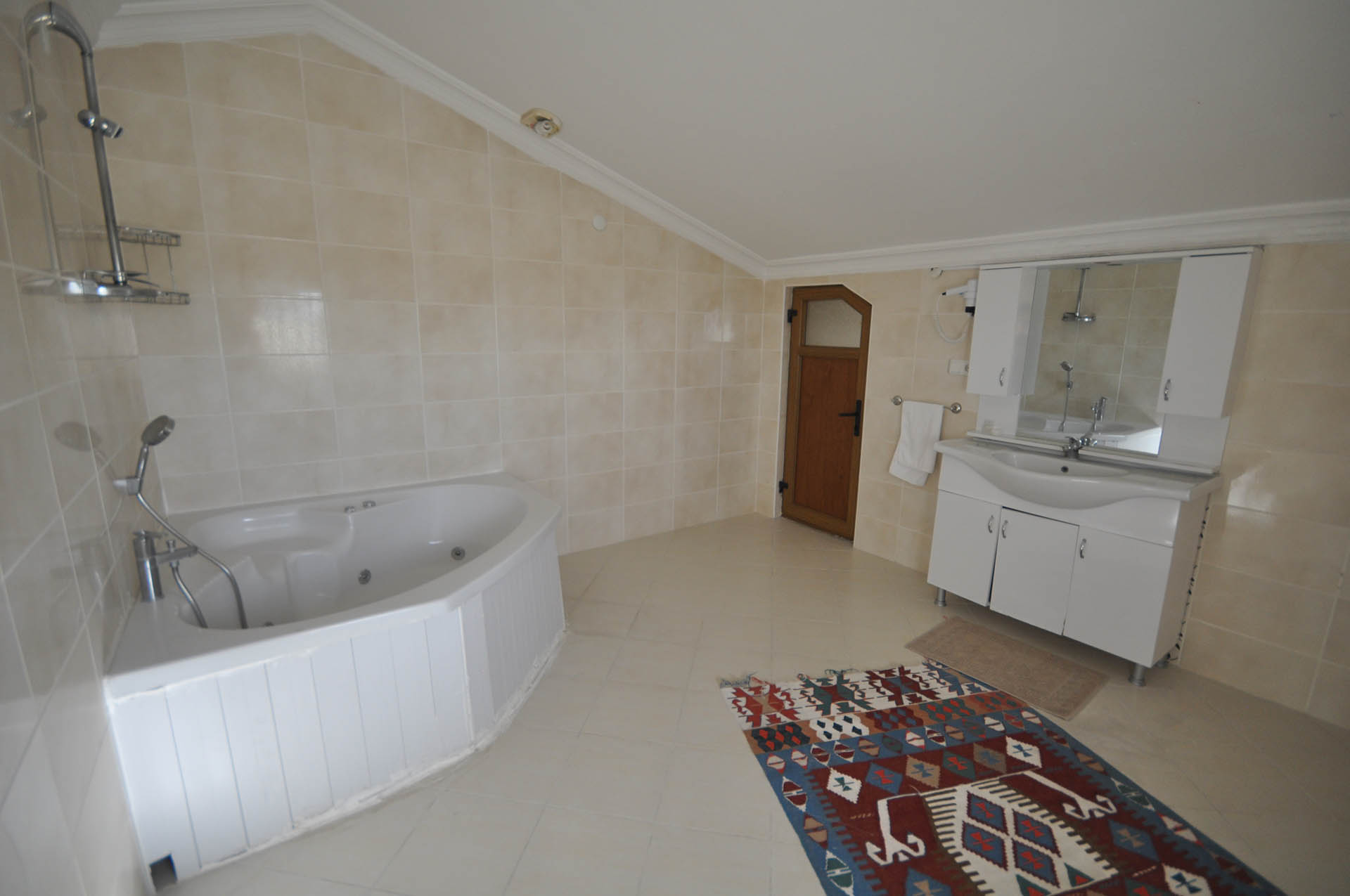 Suite Room 104